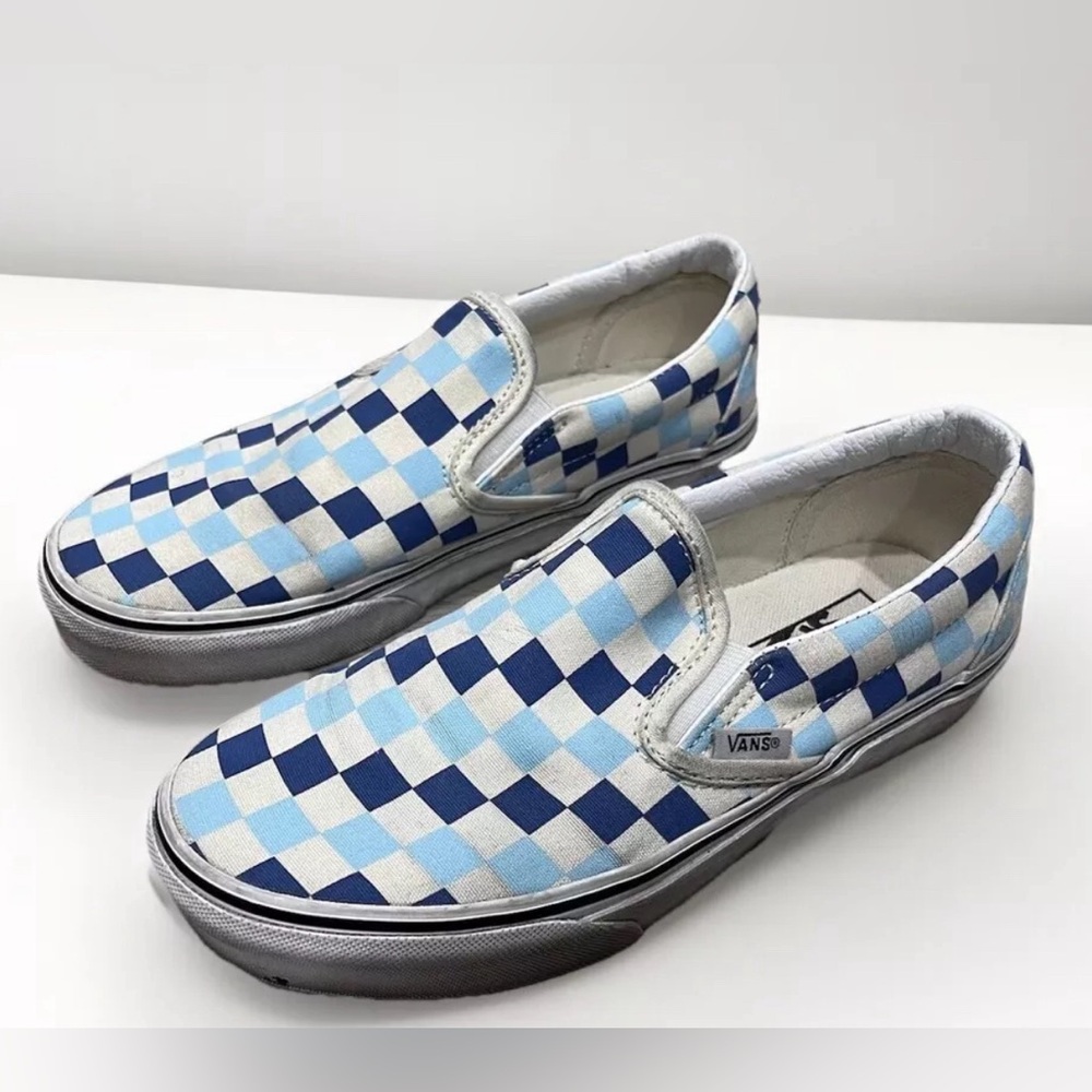 Vans Blue & white Checkered Sneakers Men’s Size 5.5 women’s size 7